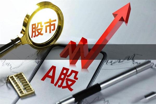 网上股票配资网站 71岁老戏骨54岁得子，被同学误认成爷爷，如今儿子考上全球第2名校，他含泪说出这句话